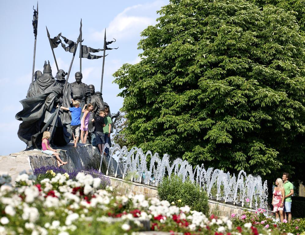 Готель Donaupark Camping Tulln Tulln An Der Donau Екстер'єр фото